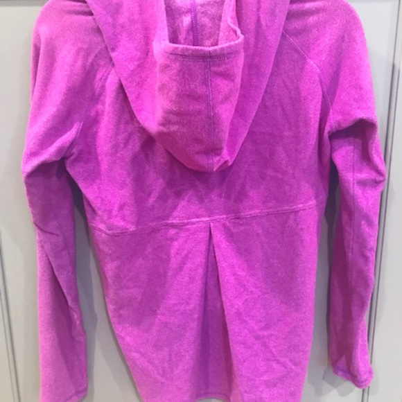 New Balance Hi-low Hooded Long Sleeve Sweatshirt - Picture 2 of 5